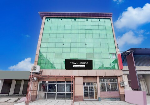 Collection O Govind Nagar Kanpur formerly Maharoopa Palace