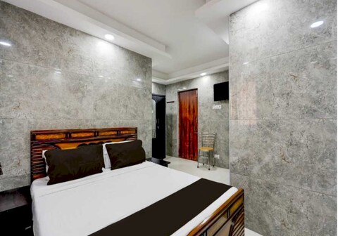 Hotel O Tiruvallur Bus Terminal Formerly SK Vinoth Mahal