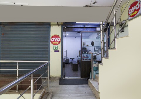 Hotel O Royal Palace