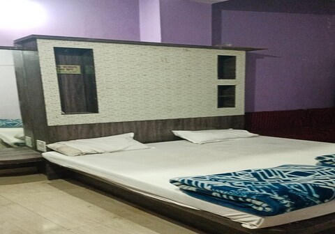 Keshari Nand Guest House