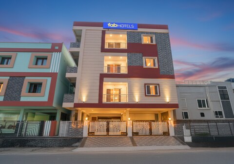 Fabhotel Coastal Suites