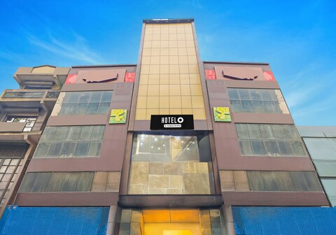 Super Hotel O Sector 18 Noida Formerly Terrene Empire