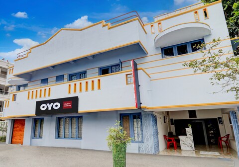 Hotel O Sky Blue Residency