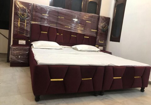 Hotel guruji residency