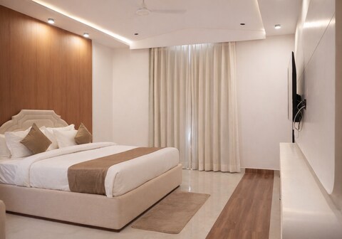 Celebration Suites |Rooftop Restaurant