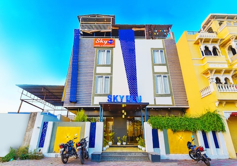SKYBLU HOTEL & ROOFTOP RESTAURANT