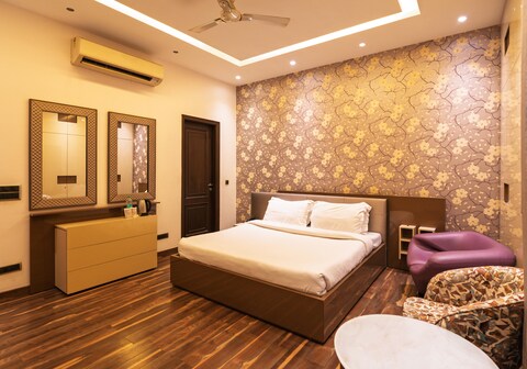 Luxury homestay prime location, south delhi