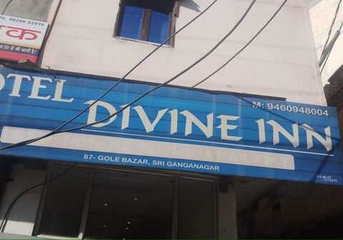 HOTEL DIVINE INN