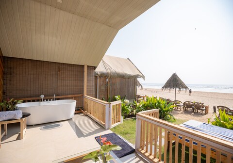 Duck N Chill Beach Resort