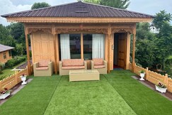 Harmukh Houseboat by Stay Pattern, Srinagar Harmukh Houseboat by Stay Pattern, Srinagar