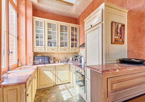 Luxurious 4 bedroom duplex, 200m from Place Morny