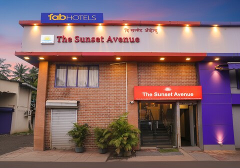 Via The Sunset Avenue