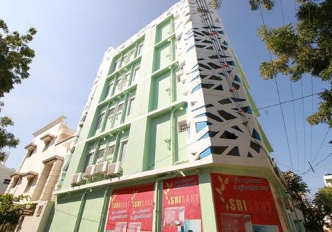 Hotel SRISANT By Gravity Hospitality