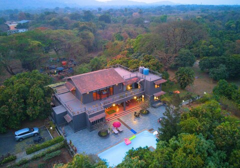 ELIVAAS El Parque Forest Villa | 5 BHK with Private Pool, Lush Greenery & Gaming Zone | Pet-Friendly