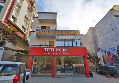 HOTEL TGR ROOMS