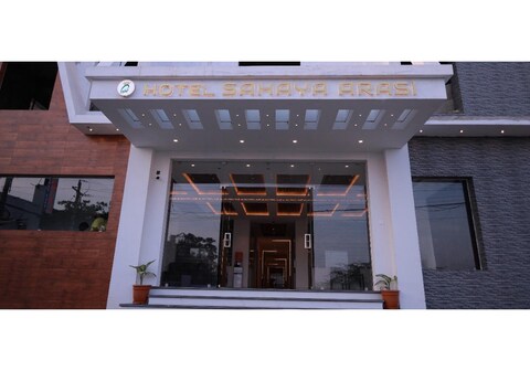 HOTEL SAHAYA ARASI