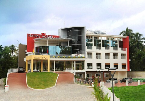 Hotel Holiday Park