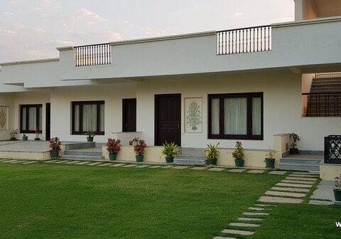 Devraj Villa By Fourkeys Hospitality