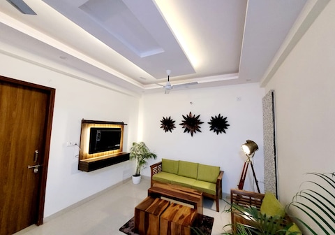 BLISS Luxury stay 2 Bedroom Hall Apartment in Noida