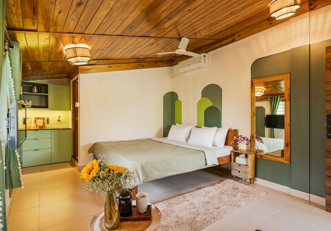 Studio Apartment W Pool Vagator Beach 5 min ride