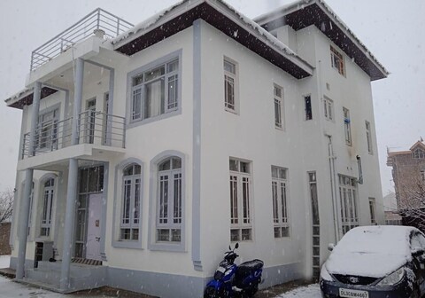 Zabarwan Home