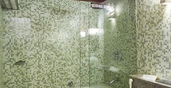 Arabian Sea View Bathroom (2)