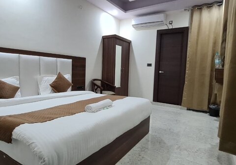 Hotel Jai Raghu Shiv