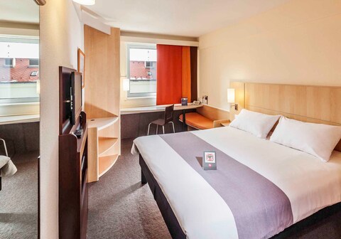 ibis Budapest Heroes Square
