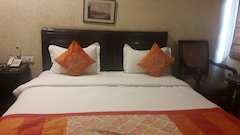 Narula Inn (Super Deluxe), Delhi Narula Inn (Super Deluxe), Delhi