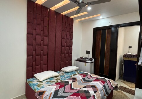 Cozy 2BHK Flat near Dwarka