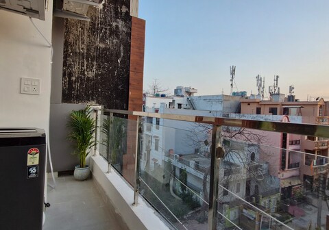 Homlee Vasundhara 5BHK with Terrace(Best For Function)