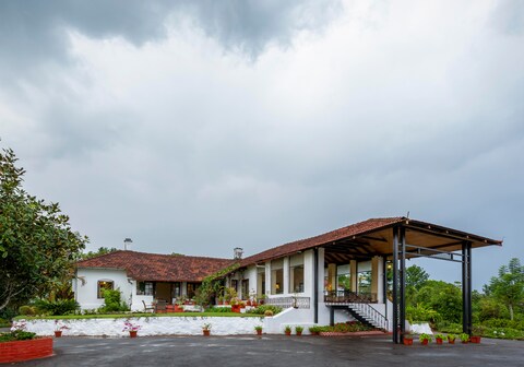 ama Stays & Trails- Cottabetta Bungalow, Coorg