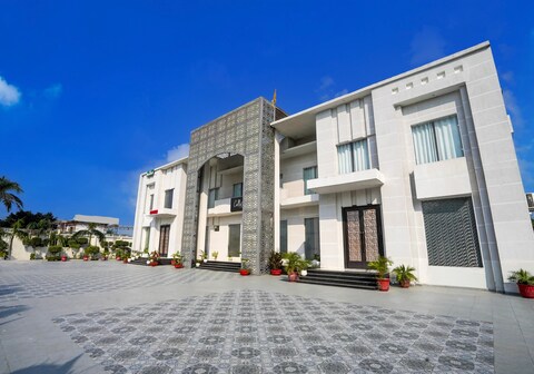 Collection O The God's Palace Resort