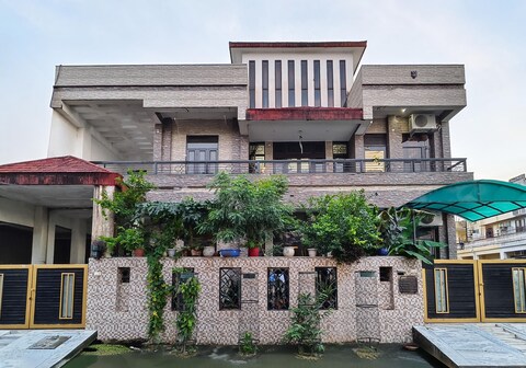 Prashansa (An oasis in desert)