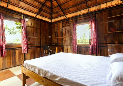 Saligao Farm Cottages|Rooms & Restaurant