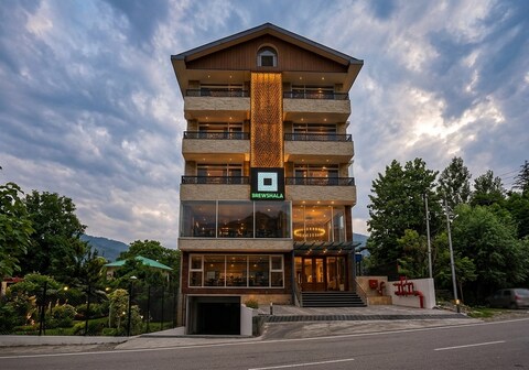 Hotel Indrahar by Brewshala