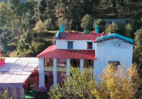 Homestay In Kausani With Himalayan View