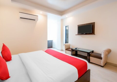 Raj Palace Near Delhi Airport