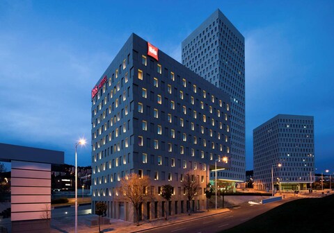 Ibis Barcelona Santa Coloma