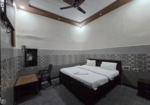 Bholanath palace