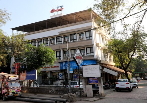 Hotel Girnar