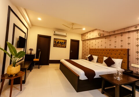 Hotel Deendayal ,Korba