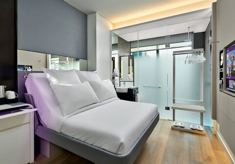 YOTEL Singapore Orchard Road