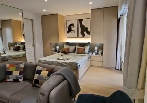 Neon - Royal Nest Aerotel @ 1 km from Airport