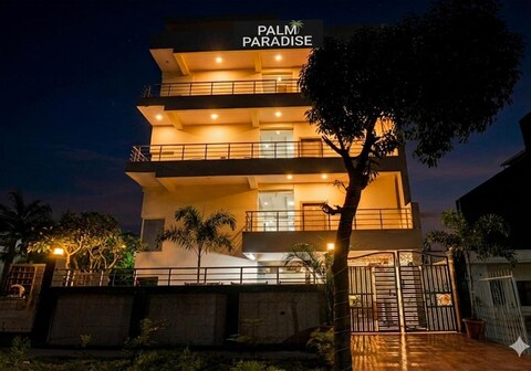 Hotel Palm Paradise