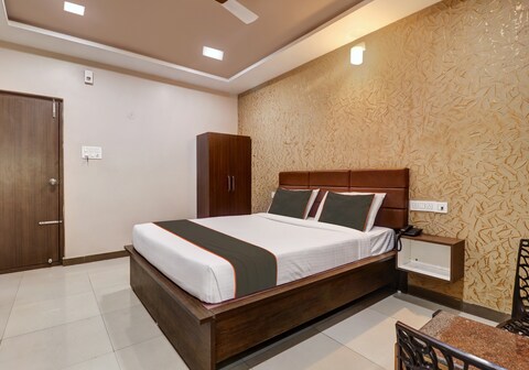 Collection O Emara Delight Executives Rooms