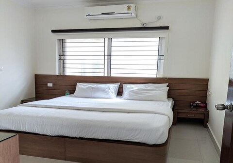 Clyford Suites | Rooms & Wi-Fi