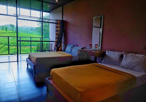 Nelliyampathy Holidays