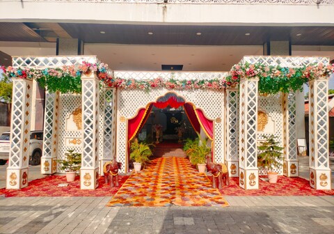 Shri Harichand hotel