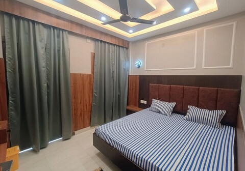 Shree Sai Shraddha Guest House